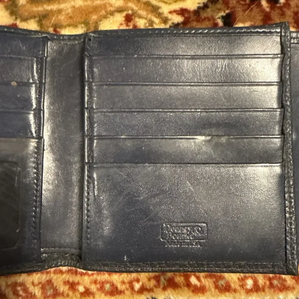 Dooney & Bourke Pebble Grain Women's Wallet - Gold Coin Kiss Lock on Back